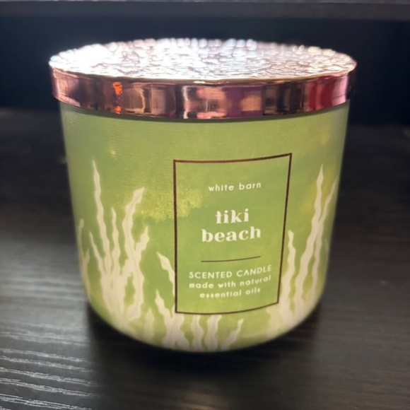 Bath and Body works " Tiki Beach" 3 Wick Candle - Picture 1 of 2